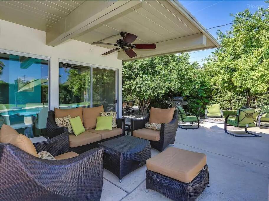 Serene 4 Bed 3 Bath Heated Pool Natural Backyard Heart Of 팜 스프링스 외부 사진